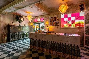 lafayette hotel and club