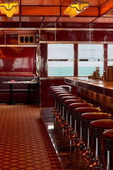 lafayette hotel and club