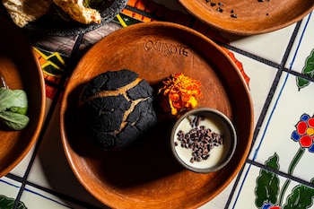 lafayette hotel and club