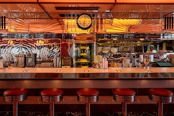 lafayette hotel and club