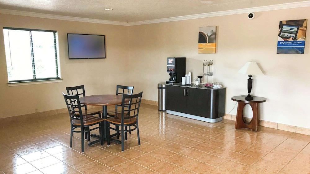 motel 6 alvin tx
