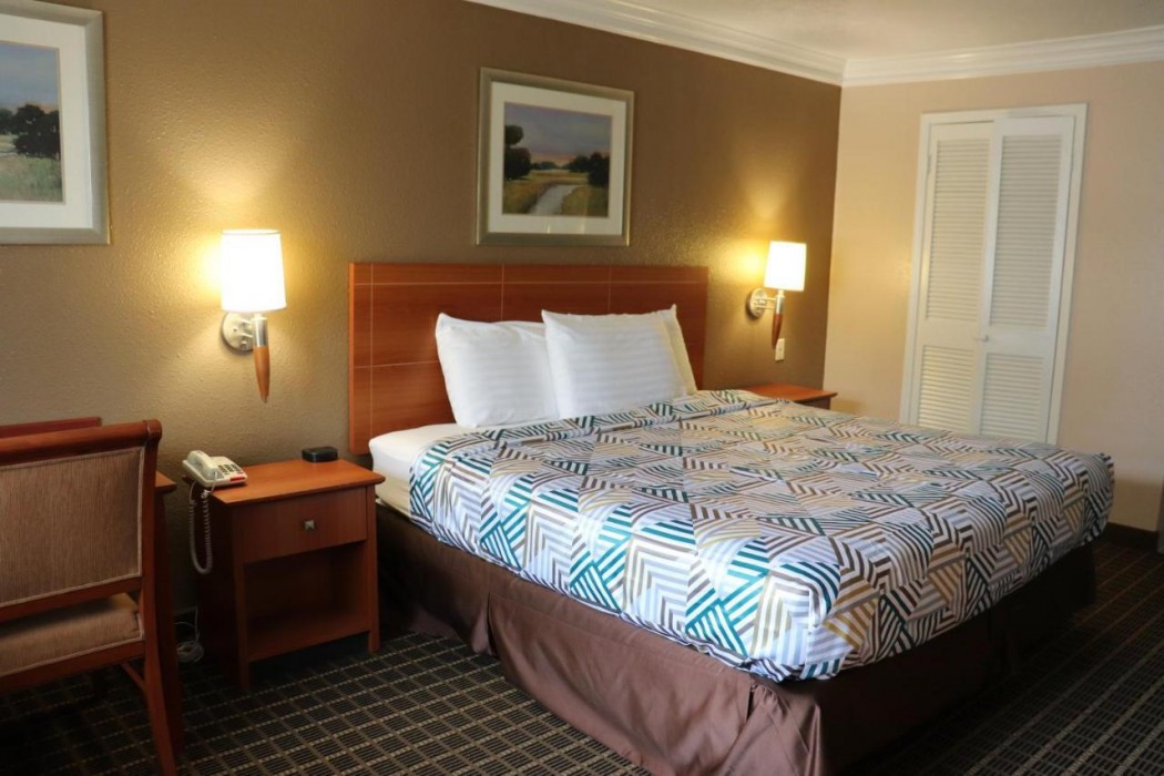 motel 6 alvin tx