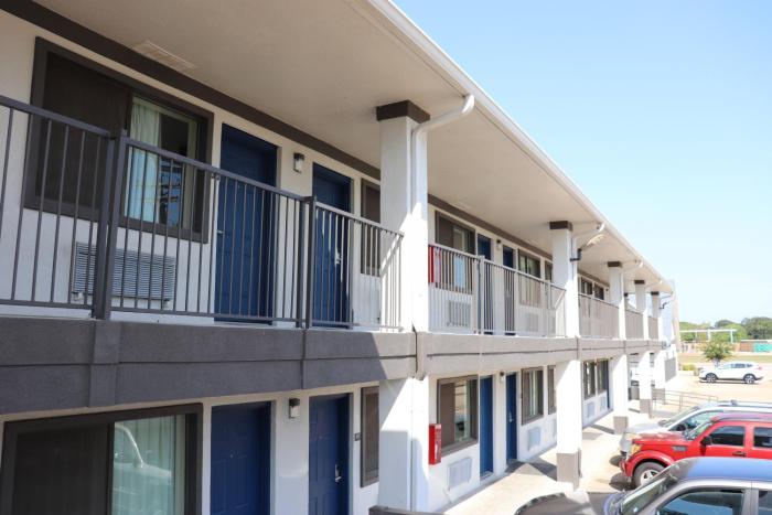 motel 6 alvin tx