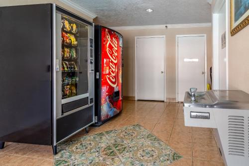 motel 6 alvin tx