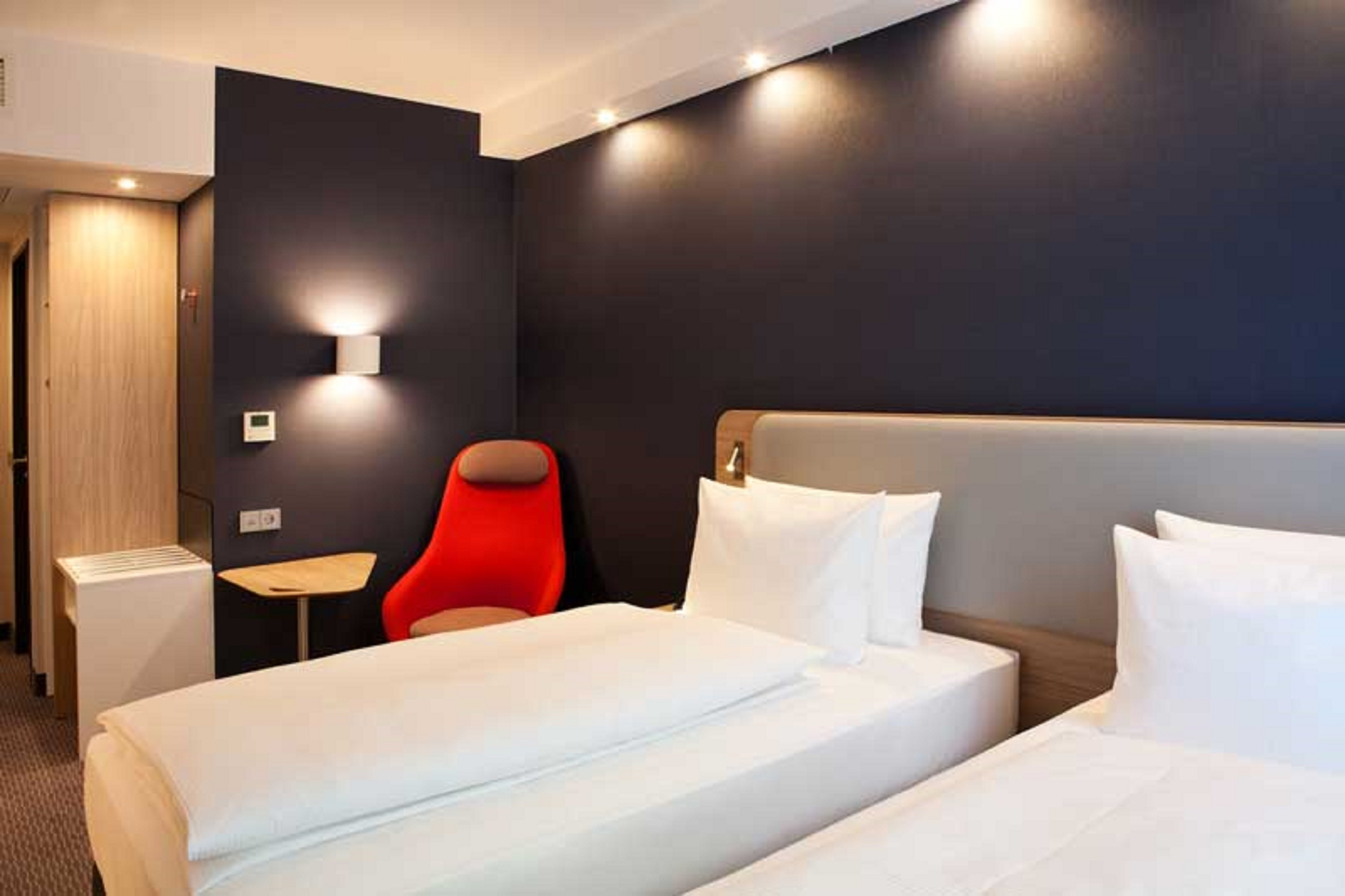 holiday inn express furth an ihg hotel
