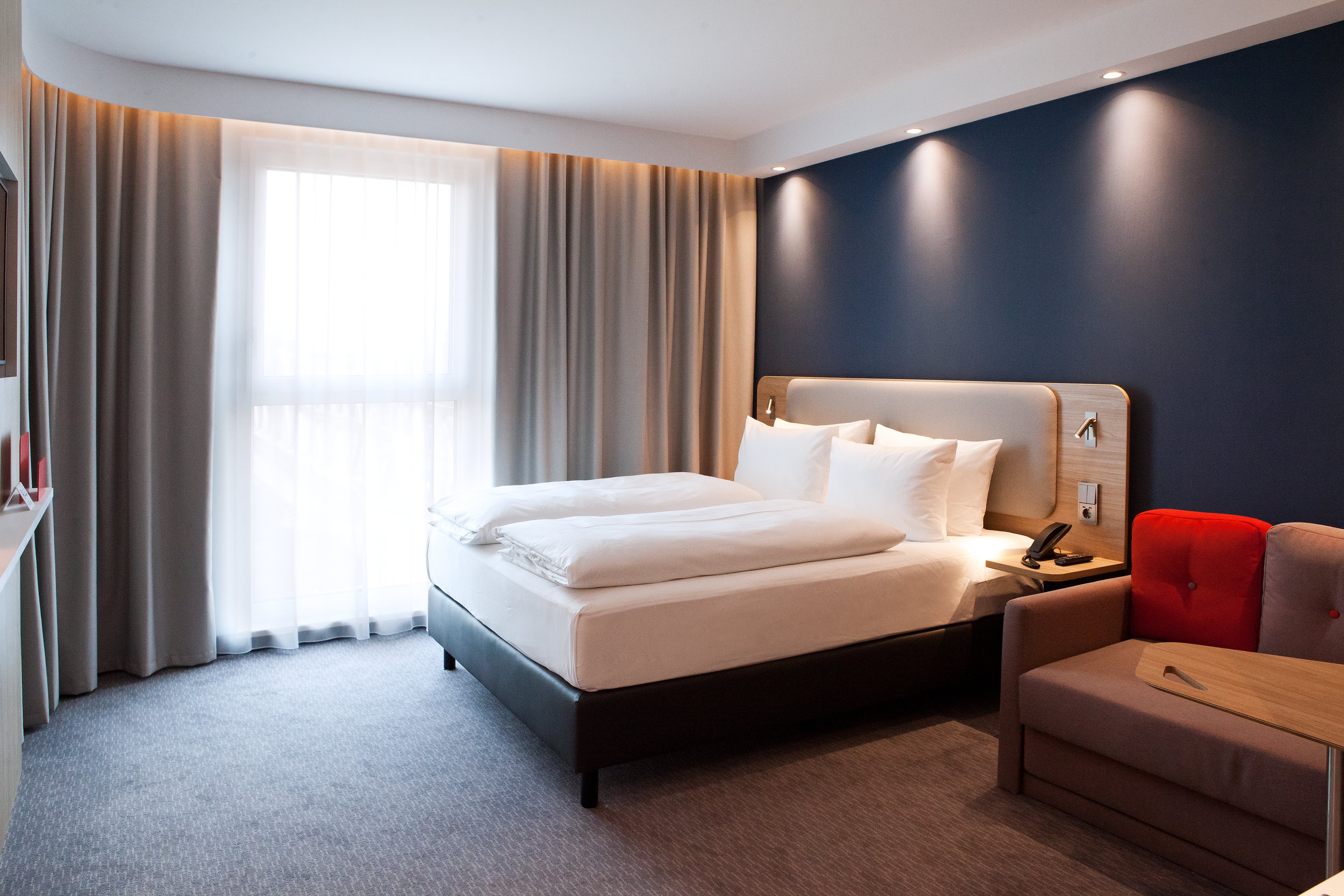 holiday inn express furth an ihg hotel