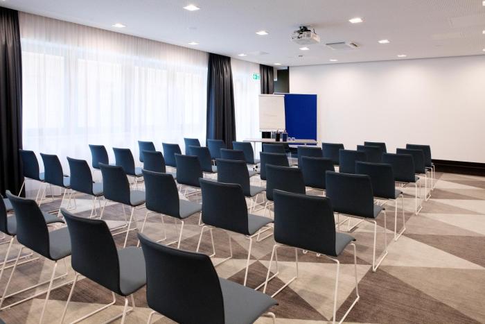holiday inn express furth an ihg hotel