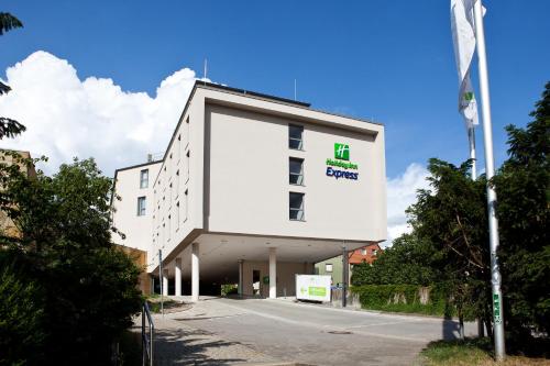 holiday inn express furth an ihg hotel