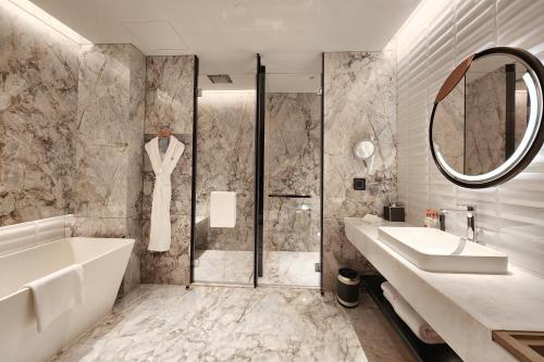crowne plaza chaozhou riverside an ihg hotel