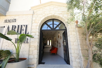 ariel hotel alacati