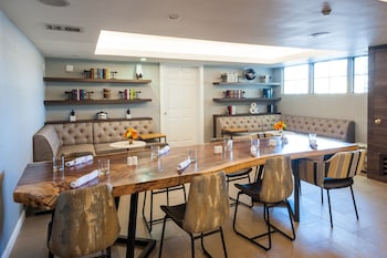 Hotel Indigo Napa Valley By Ihg,Napa>>California,4 star