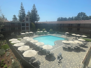 embassy suites by hilton napa valley