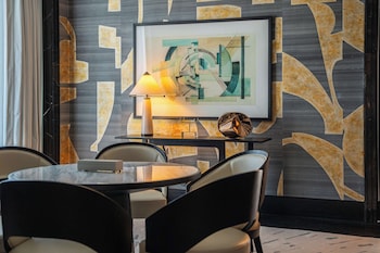 waldorf astoria doha west bay