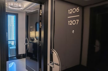 waldorf astoria doha west bay