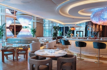 waldorf astoria doha west bay