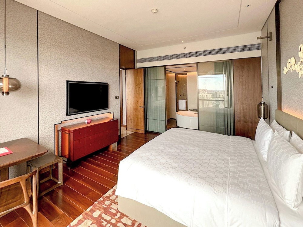 hualuxe beijing xinan