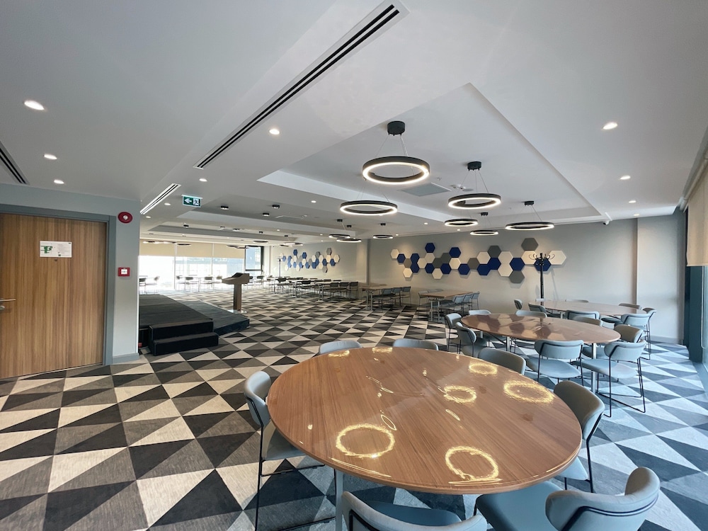 holiday inn express ankara airport