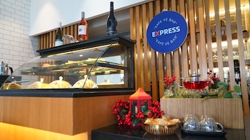 Holiday Inn Express Ankara - Airport,,3 star