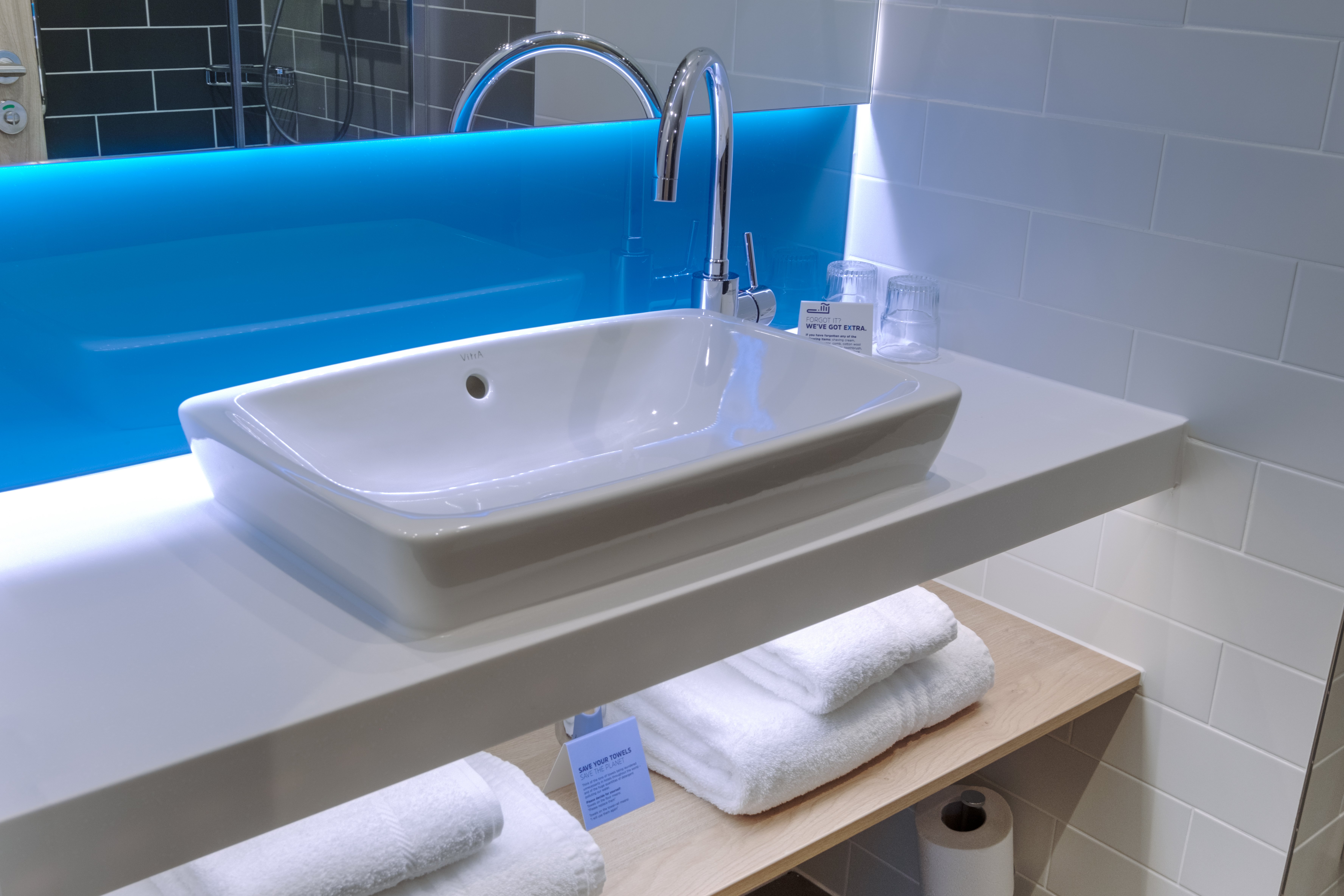 holiday inn express fleet an ihg hotel