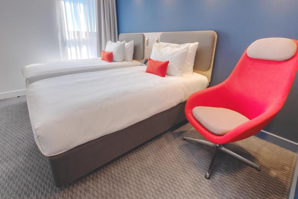 holiday inn express fleet an ihg hotel