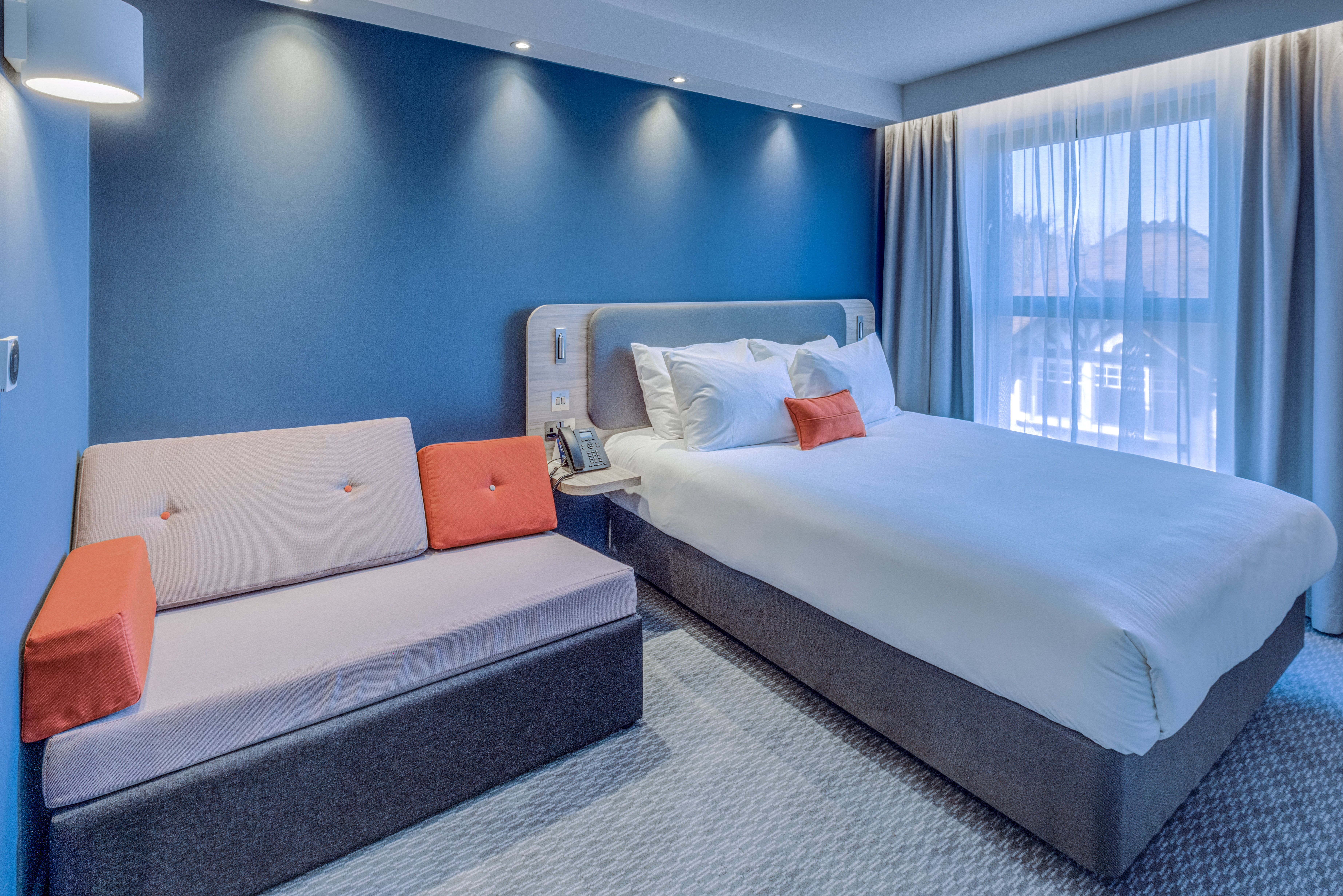 holiday inn express fleet an ihg hotel
