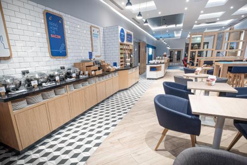 holiday inn express fleet an ihg hotel