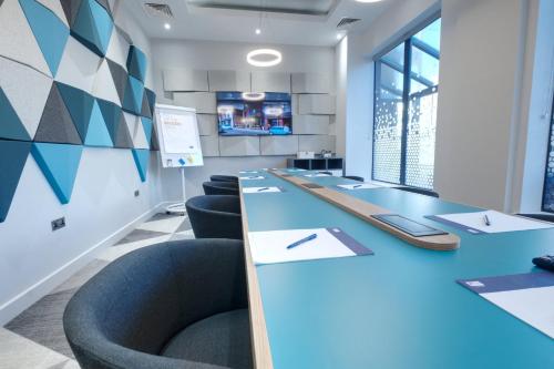holiday inn express fleet an ihg hotel