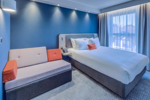 holiday inn express fleet an ihg hotel