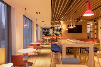 Holiday Inn Express And Suites Deventer, An Ihg Hotel,,3 star