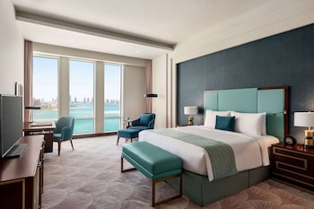 wyndham grand doha west bay beach