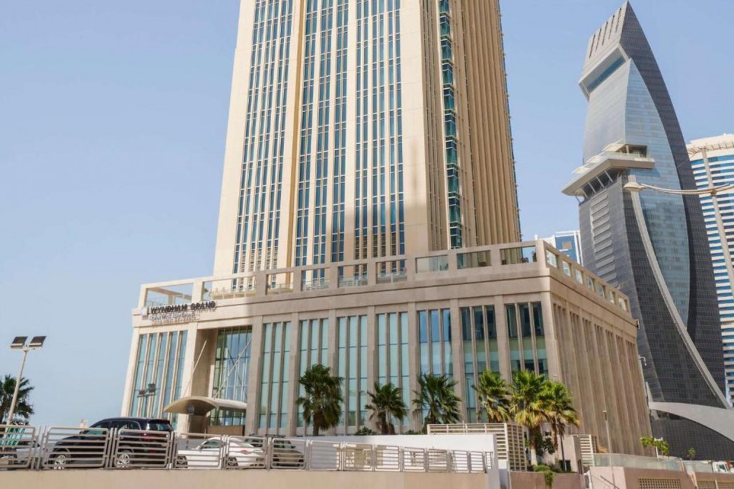 wyndham grand doha west bay beach