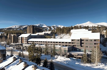 hotel alpenrock breckenridge curio collection by hilton