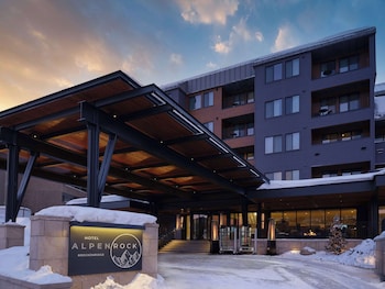 hotel alpenrock breckenridge curio collection by hilton
