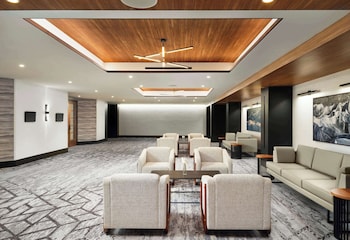 hotel alpenrock breckenridge curio collection by hilton