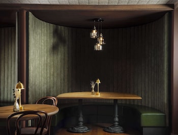 hotel alpenrock breckenridge curio collection by hilton