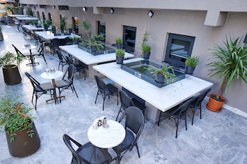 livinton hotel