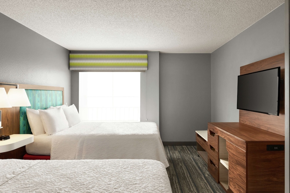 hampton inn and suites ft lauderdale arpt south cruise port