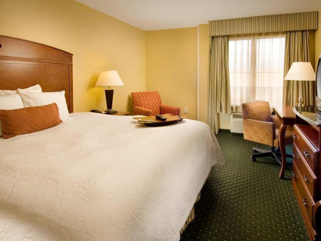 hampton inn and suites ft lauderdale arpt south cruise port