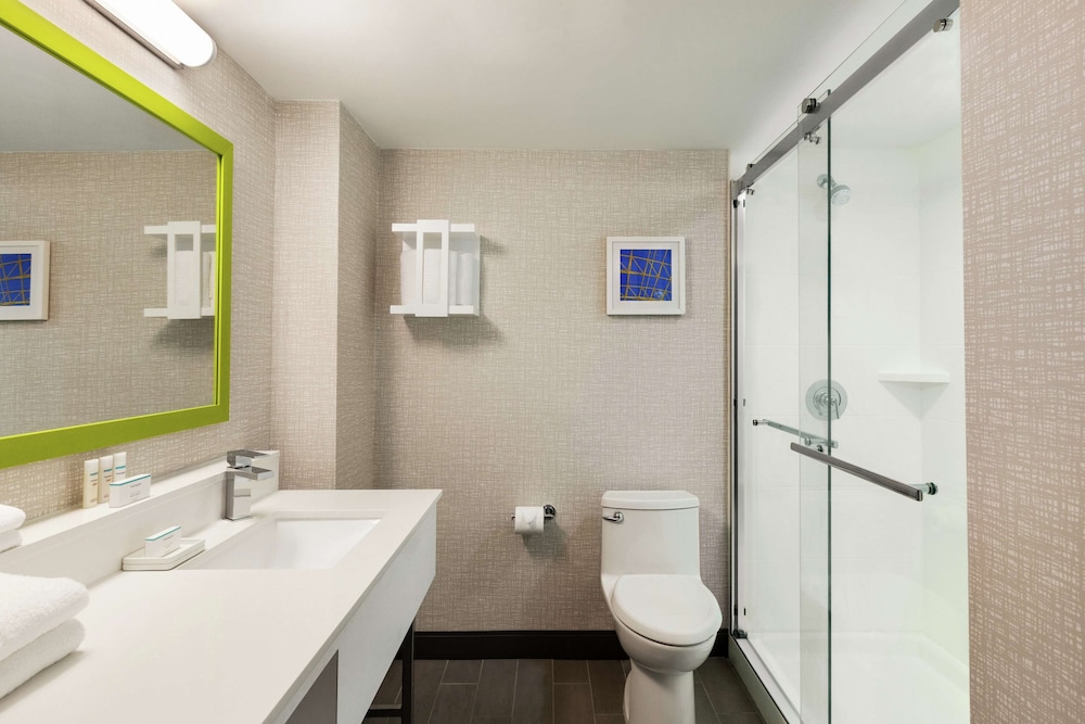 hampton inn and suites ft lauderdale arpt south cruise port