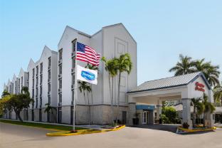 hampton inn and suites ft lauderdale arpt south cruise port
