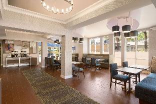 hampton inn and suites ft lauderdale arpt south cruise port