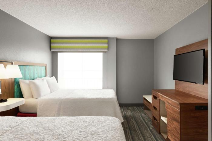 hampton inn and suites ft lauderdale arpt south cruise port