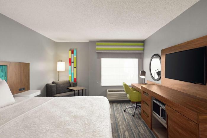 hampton inn and suites ft lauderdale arpt south cruise port