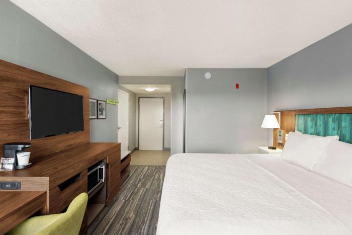 hampton inn and suites ft lauderdale arpt south cruise port