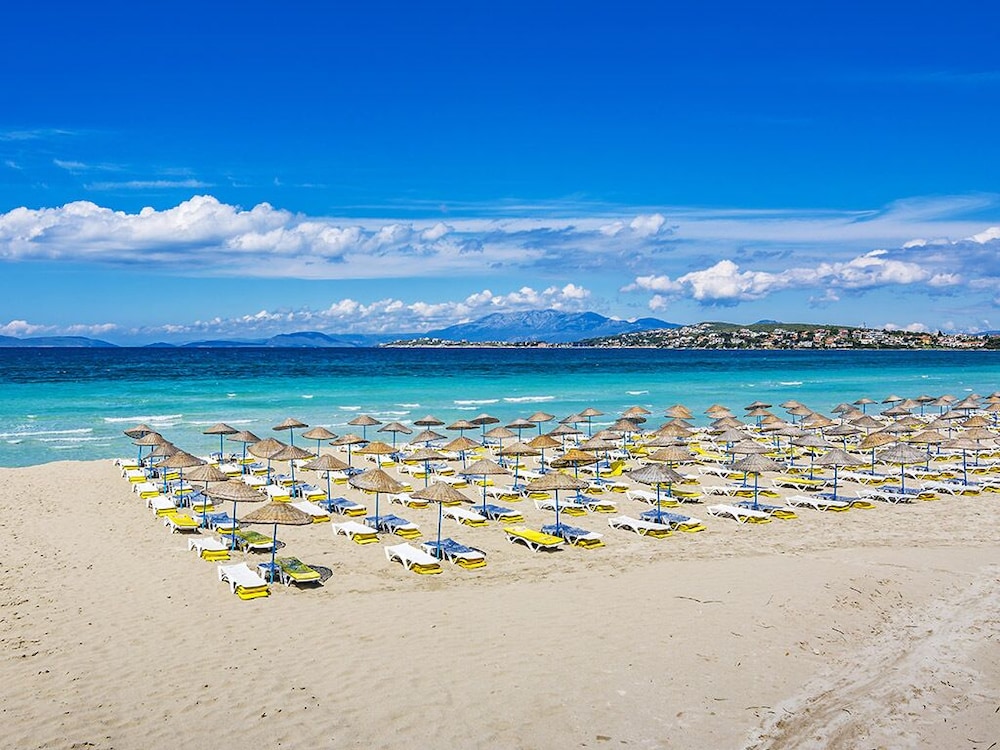 cesme holiday homes