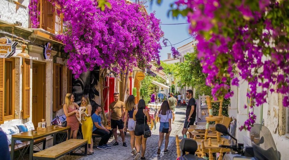 cesme holiday homes