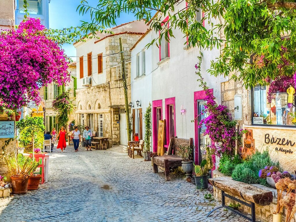 cesme holiday homes
