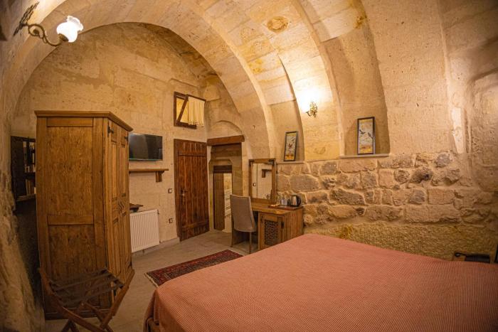 pietra cave suites