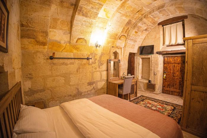 pietra cave suites