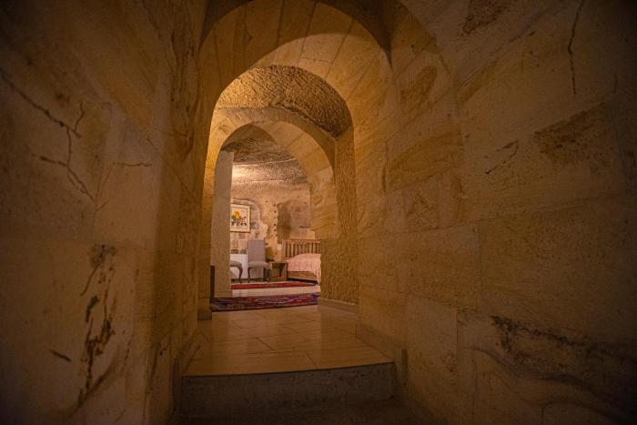 pietra cave suites